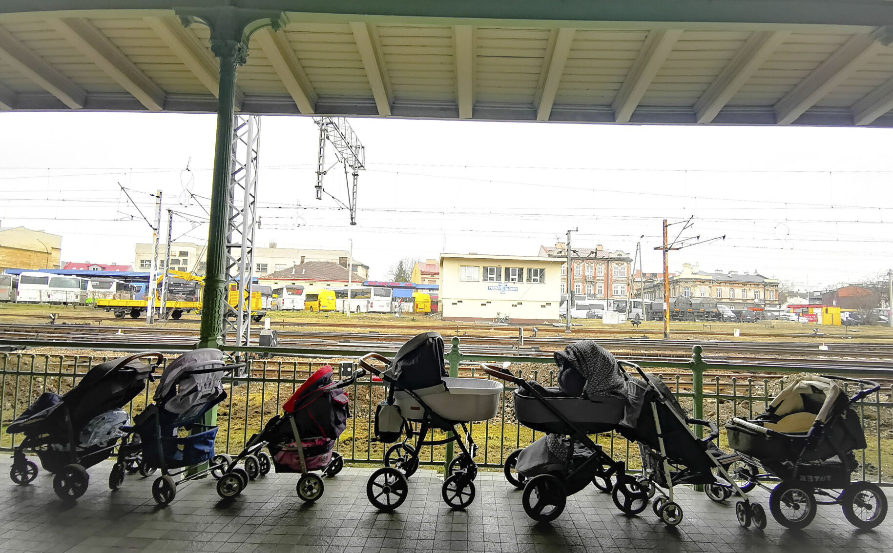 Russia Ukraine War Refugees 5 Million Photo Gallery